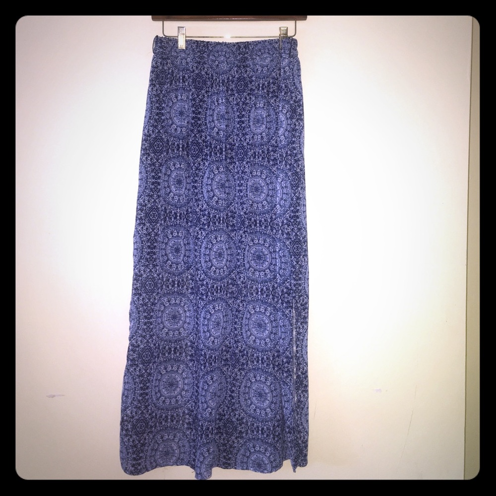 FADED GLORY PATTERNED BLUE MAXI SKIRT